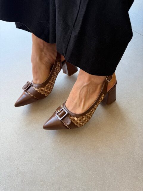 Scarpin Slingback Feminino em Couro Italian - Imagem 2